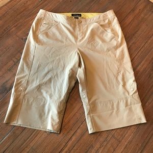 Eddie Bauer size 10 khaki roll up/snap shorts